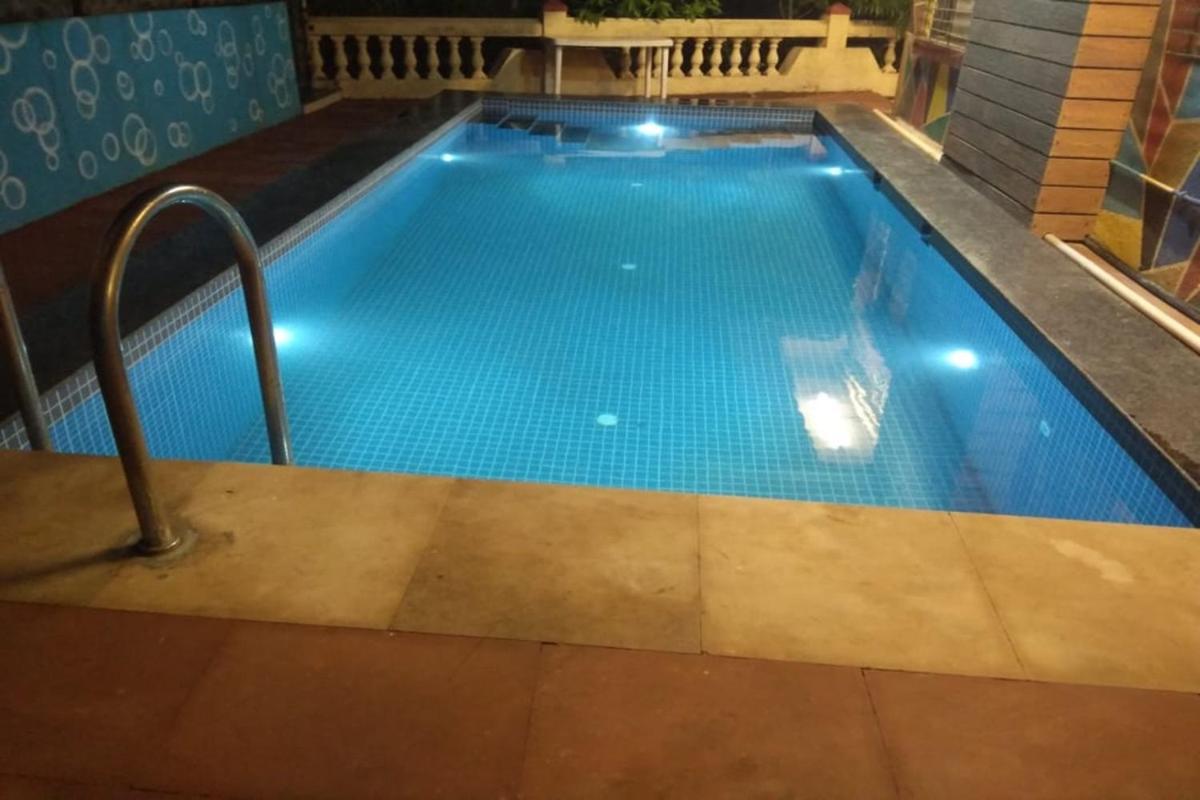 Hotel Phoenix Lonavala Eksteriør billede