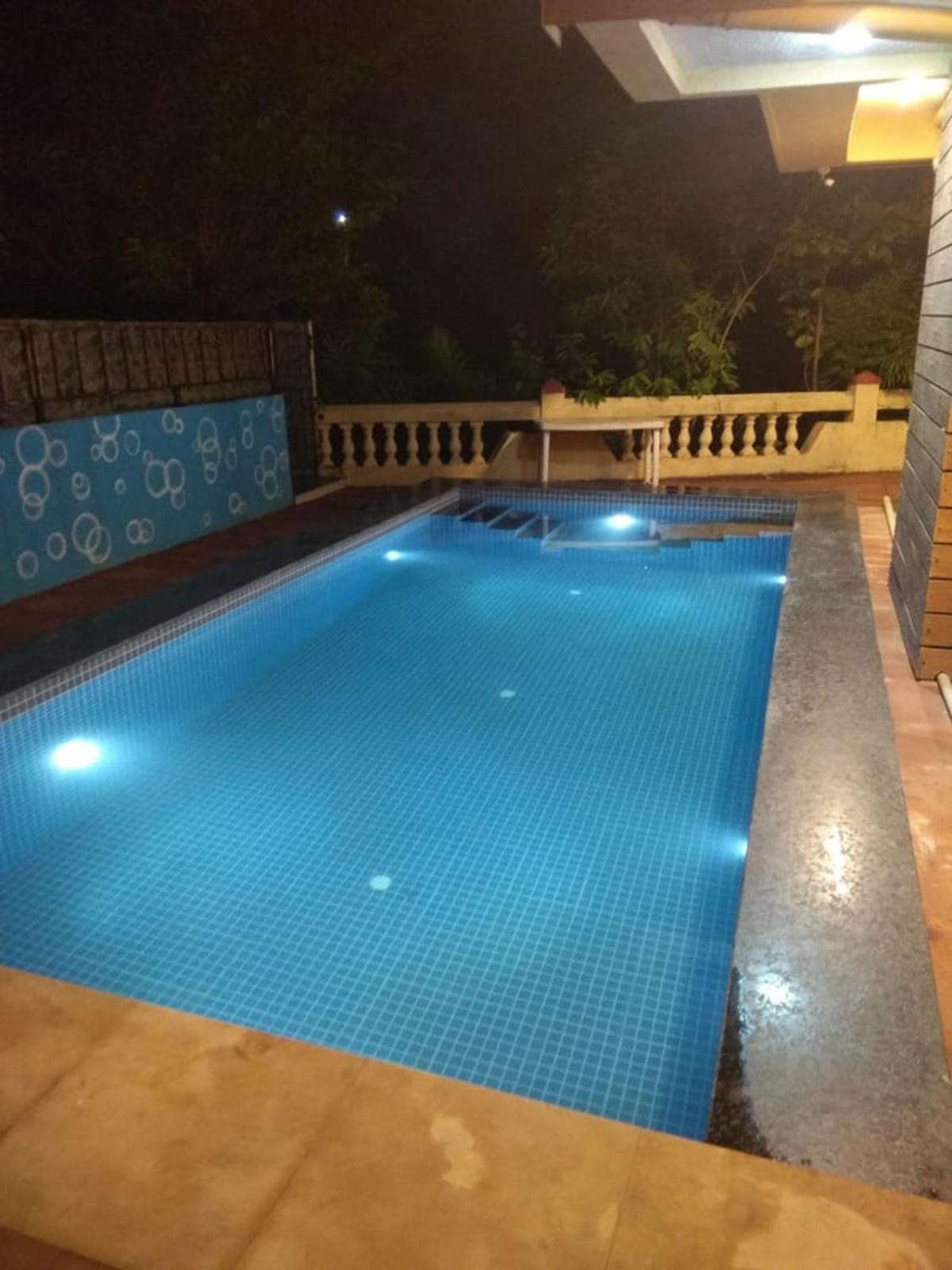 Hotel Phoenix Lonavala Eksteriør billede