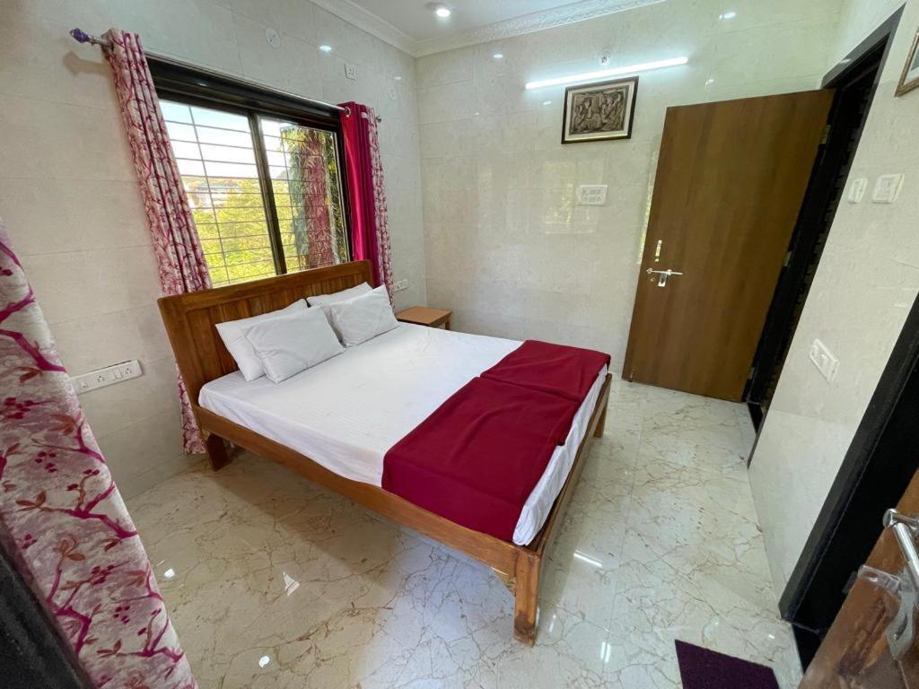 Hotel Phoenix Lonavala Eksteriør billede