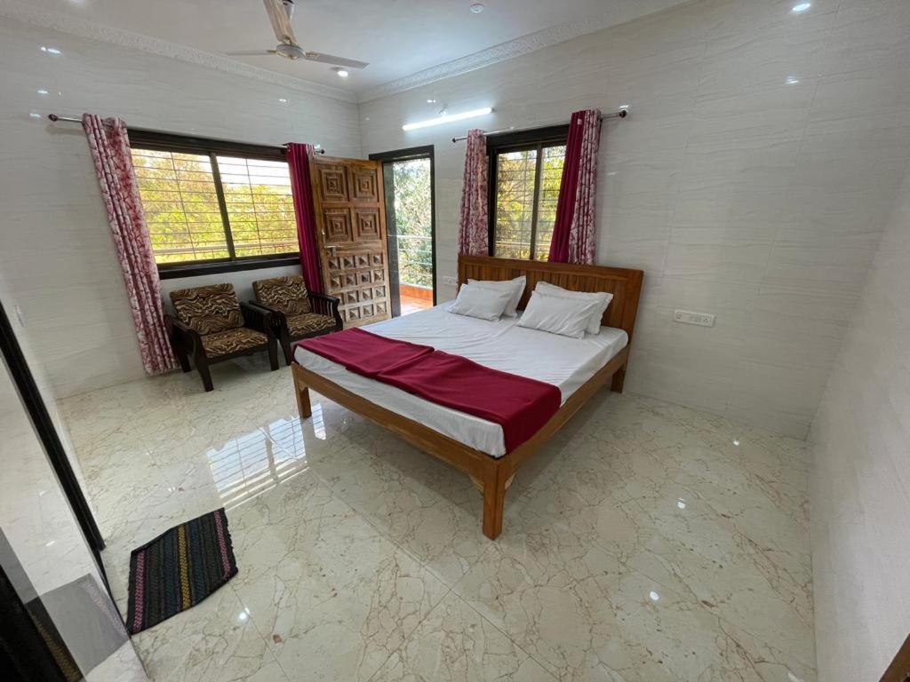 Hotel Phoenix Lonavala Eksteriør billede