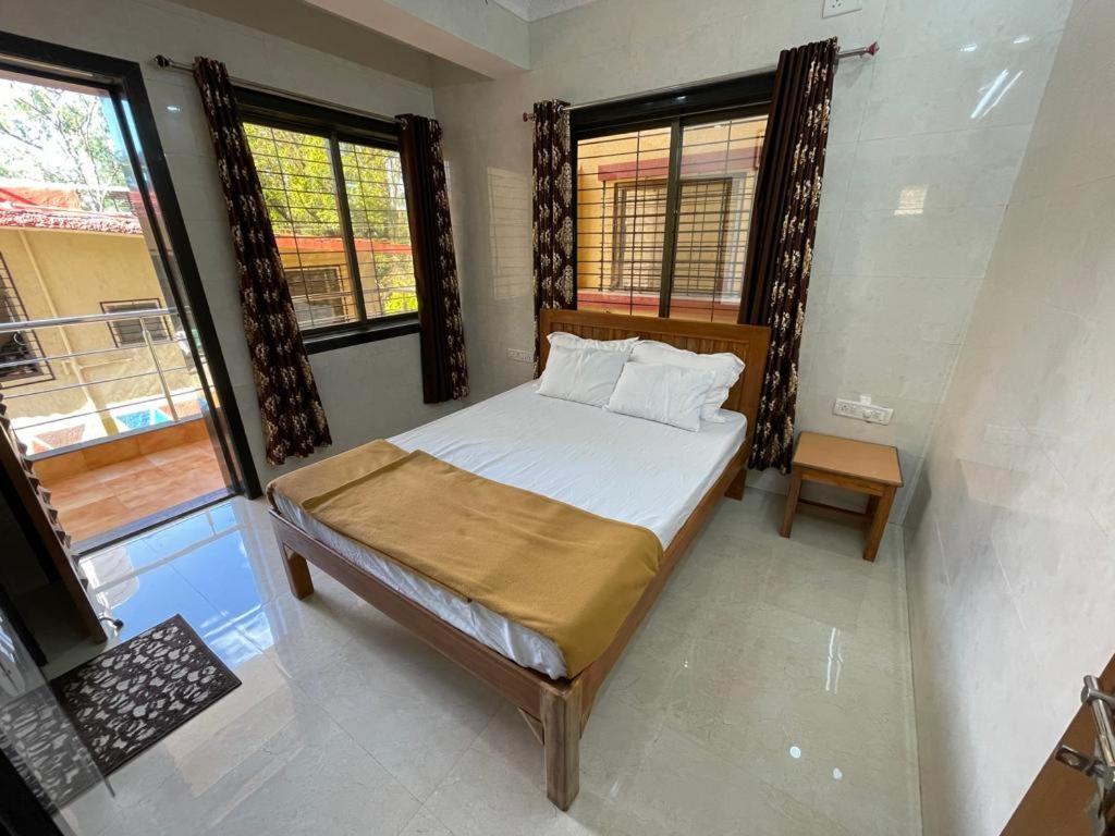 Hotel Phoenix Lonavala Eksteriør billede