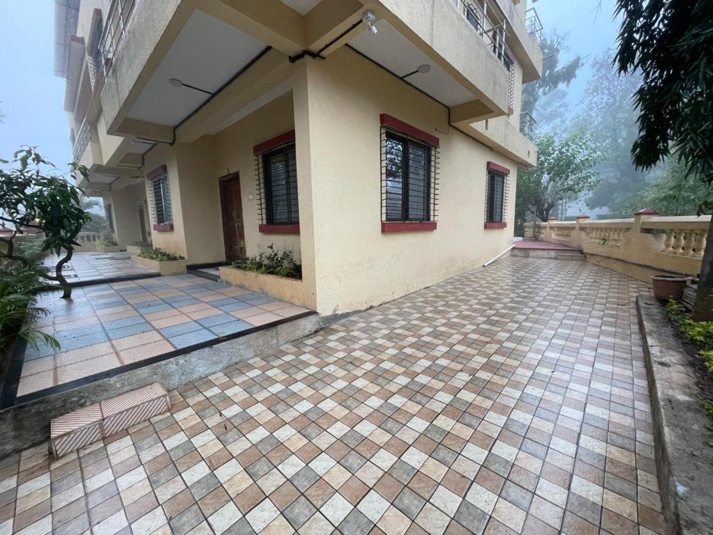 Hotel Phoenix Lonavala Eksteriør billede