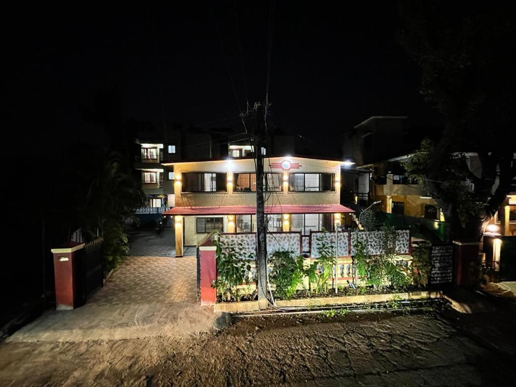 Hotel Phoenix Lonavala Eksteriør billede